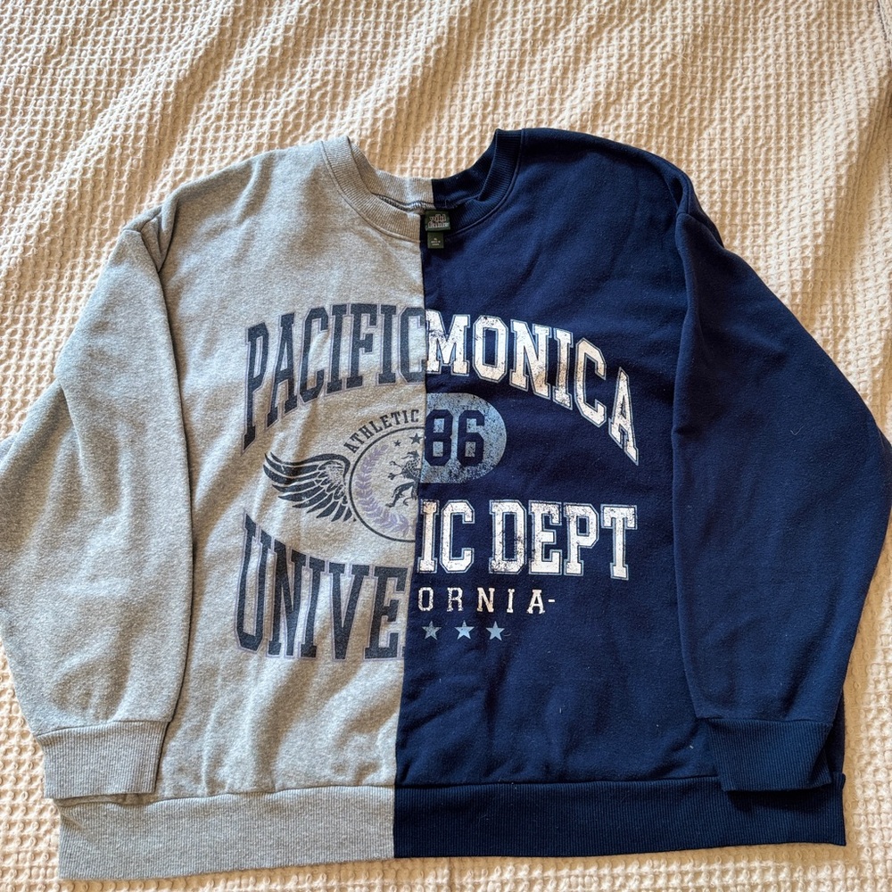 Women's Crew Neck Sweater - Gray and Blue